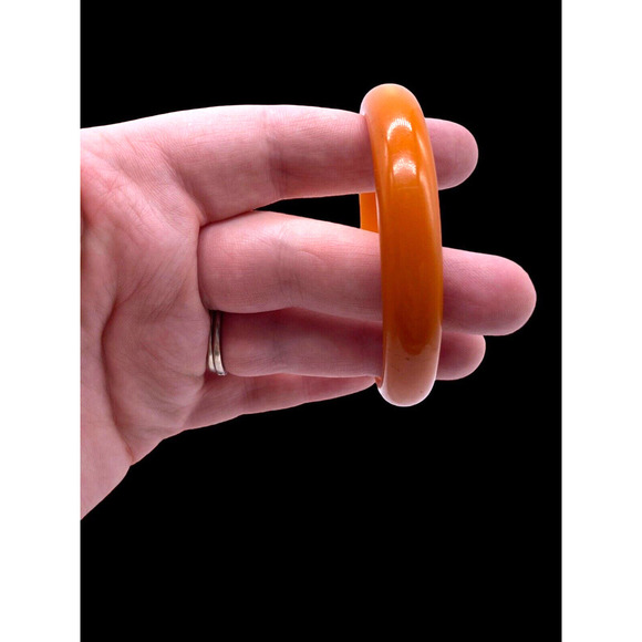 Vintage Bakelite Bangle Bracelet Pumpkin Orange Solid Vibrant Color 3" - Picture 5 of 8